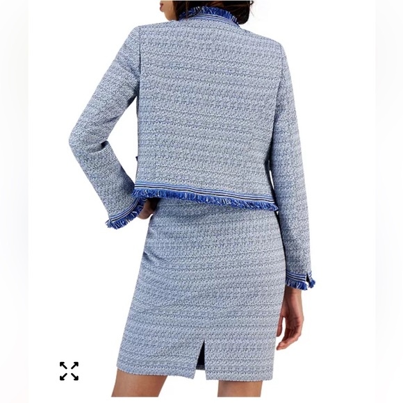 Tahari ASL
Women's Fringe-Trimmed Tweed Cropped Blazer - Picture 12 of 13